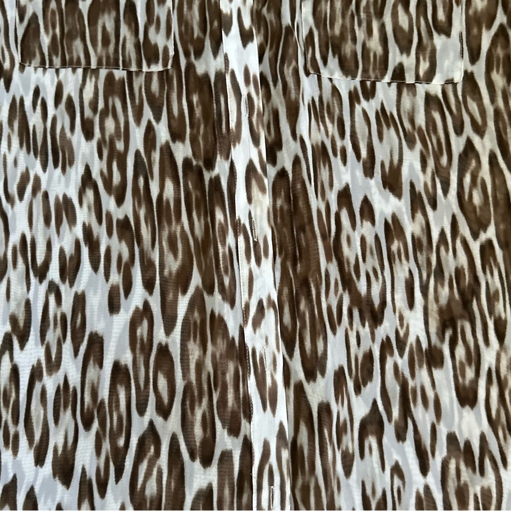 Chico’s Sheer Sleeveless Top Leopard Print Chico’s Size 2 - Picture 4 of 9